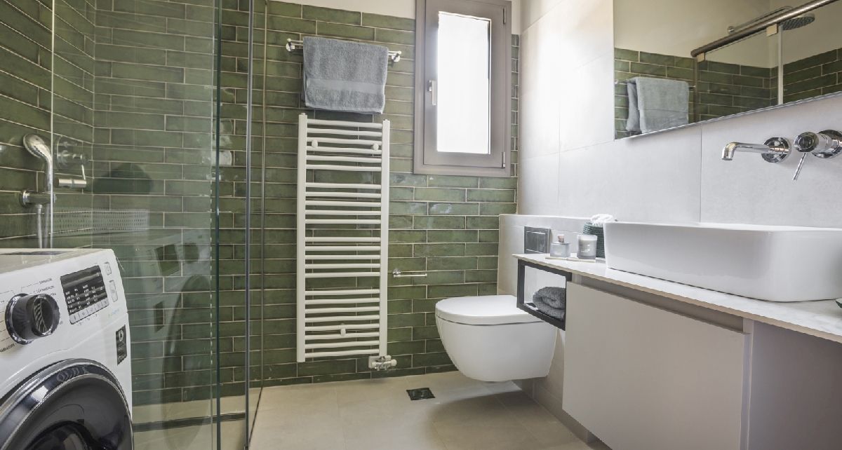 05-28_bathroom.jpg