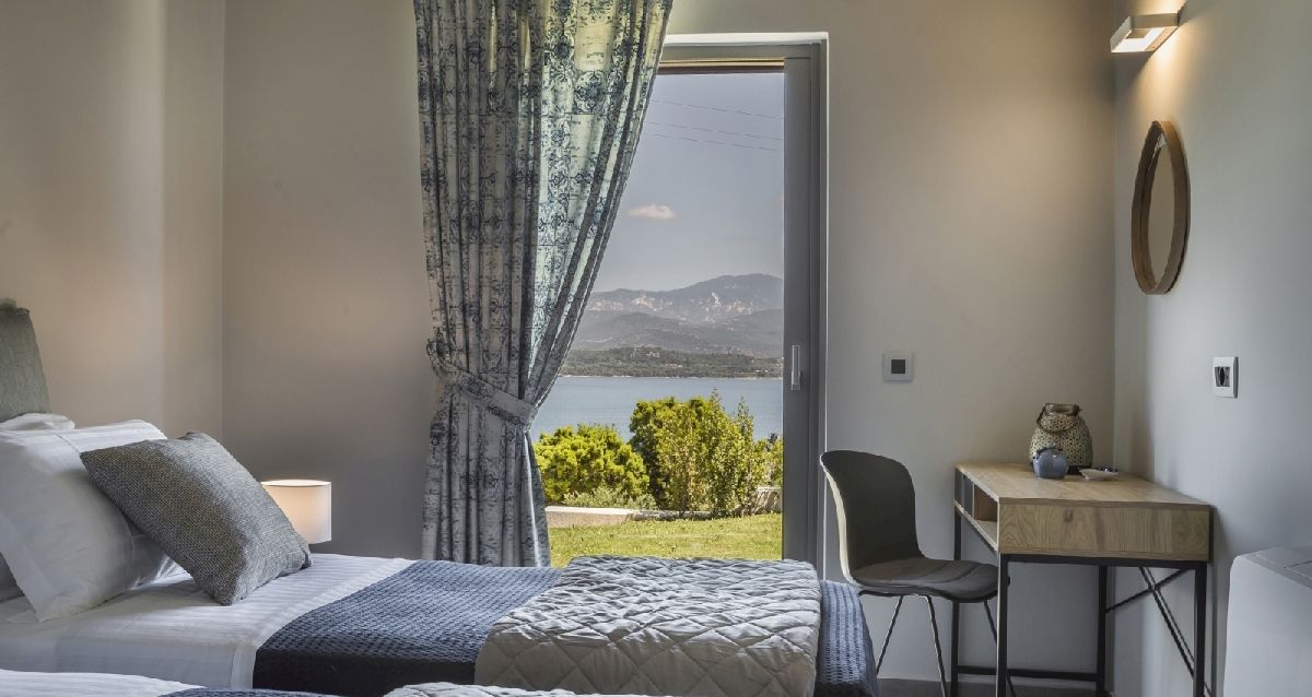 06-22_bedroom.jpg